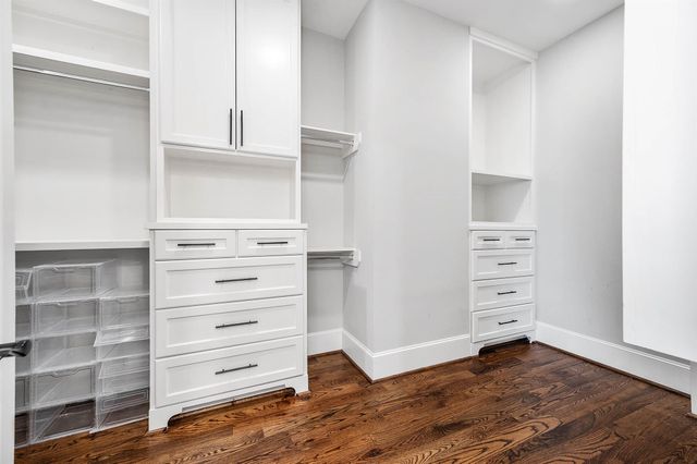 5733 Winsome Lane, Houston, TX 77057