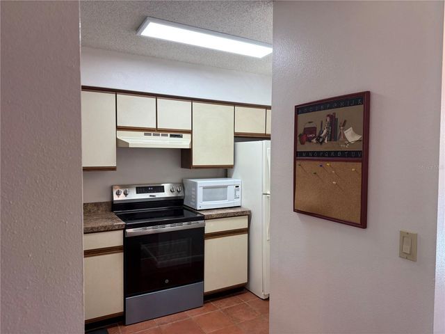 6519 SPRING FLOWER DRIVE 22, New Port Richey, FL 34653