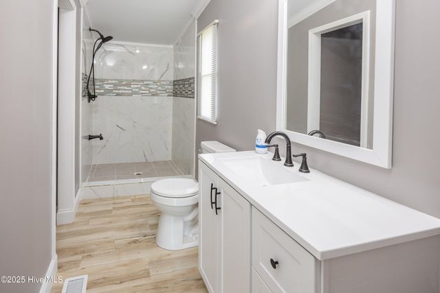 865 Cecil Odie Road, Clinton, NC 28328