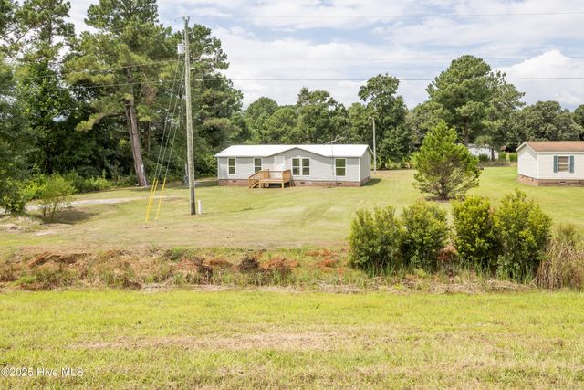 865 Cecil Odie Road, Clinton, NC 28328