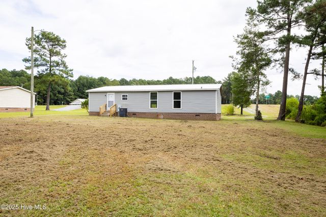 865 Cecil Odie Road, Clinton, NC 28328