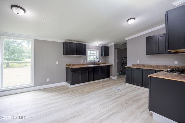 865 Cecil Odie Road, Clinton, NC 28328