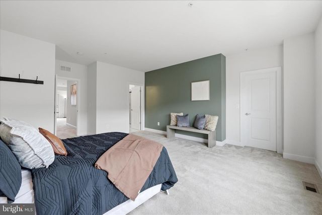 9815 AMES DR, Manassas, VA 20110