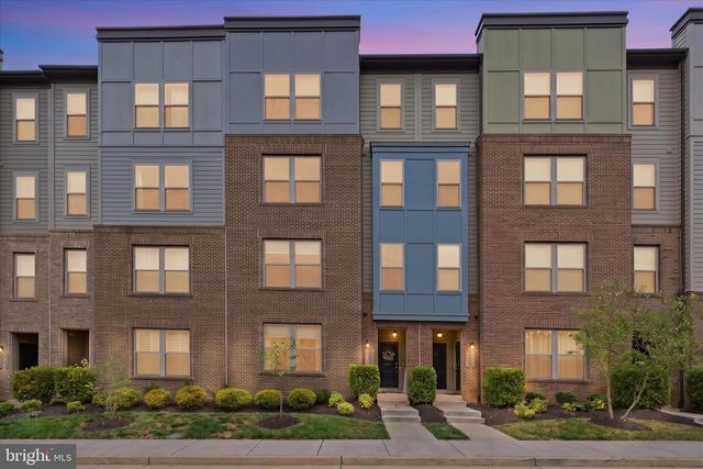 9815 AMES DR, Manassas, VA 20110