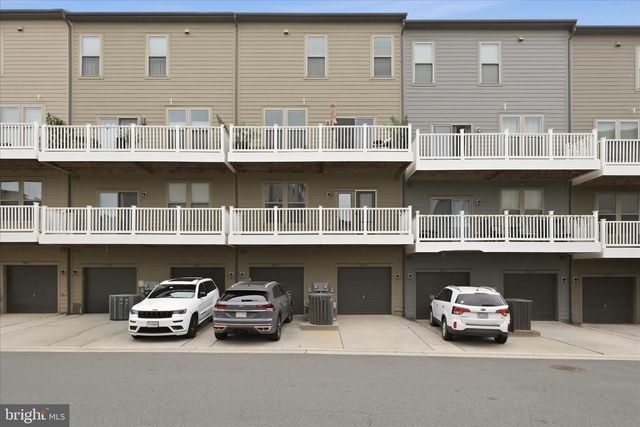9815 AMES DR, Manassas, VA 20110