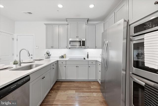 9815 AMES DR, Manassas, VA 20110