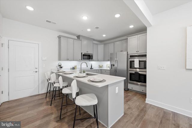 9815 AMES DR, Manassas, VA 20110