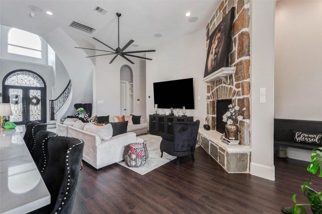 1721 W Fm 1462, Rosharon, TX 77583