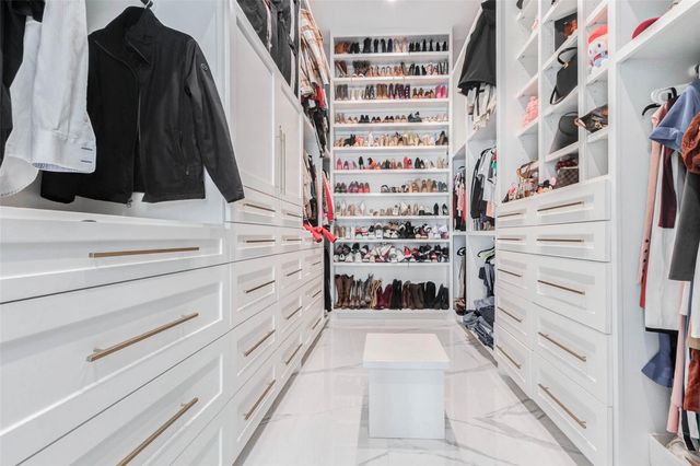 1721 W Fm 1462, Rosharon, TX 77583