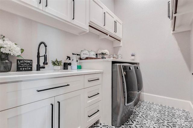 1721 W Fm 1462, Rosharon, TX 77583