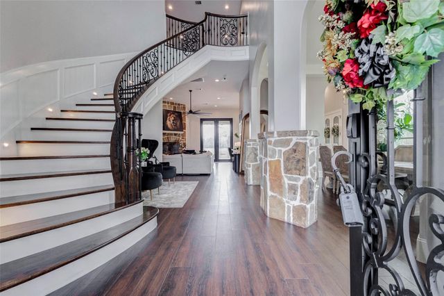 1721 W Fm 1462, Rosharon, TX 77583