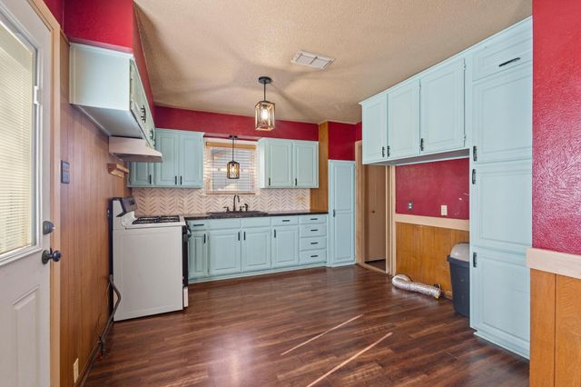 1006 W Texas Street, Denison, TX 75020