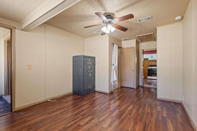 1006 W Texas Street, Denison, TX 75020