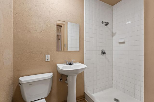 1006 W Texas Street, Denison, TX 75020