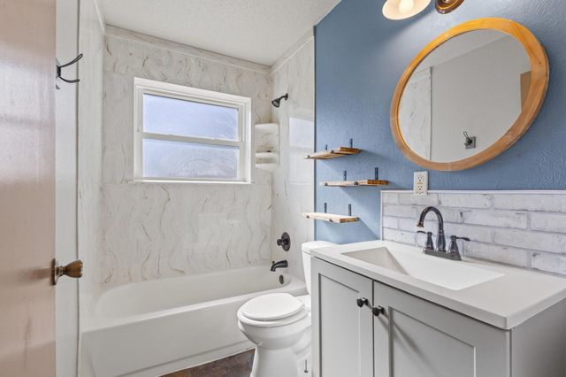 1006 W Texas Street, Denison, TX 75020