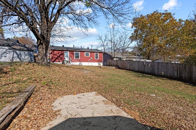 1006 W Texas Street, Denison, TX 75020