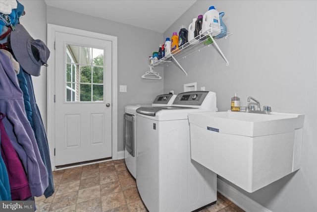 1447 OLMSTED DR, Bear, DE 19701