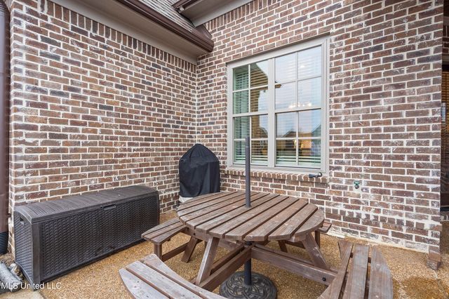 4435 Parish Row, Olive Branch, MS 38654