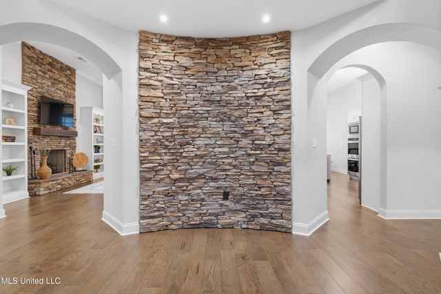 4435 Parish Row, Olive Branch, MS 38654