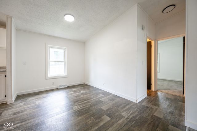 32 Martinsville Street, Greencastle, IN 46135