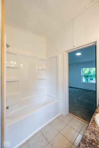 32 Martinsville Street, Greencastle, IN 46135