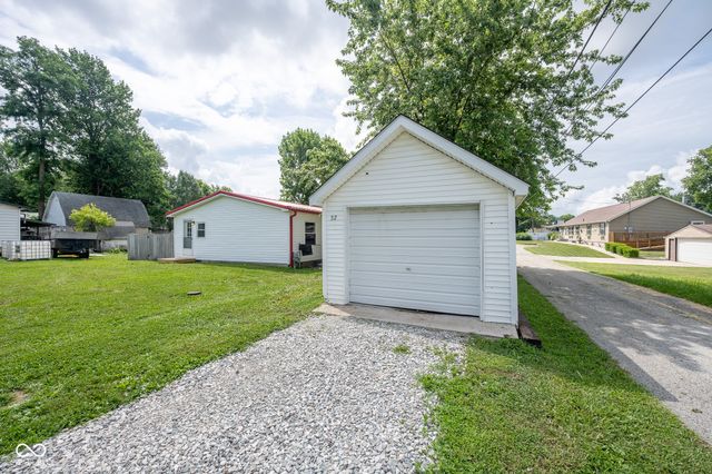 32 Martinsville Street, Greencastle, IN 46135