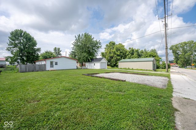 32 Martinsville Street, Greencastle, IN 46135