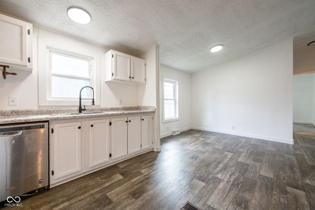 32 Martinsville Street, Greencastle, IN 46135