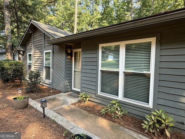 1420 Indian Way NW, Lilburn, GA 30047