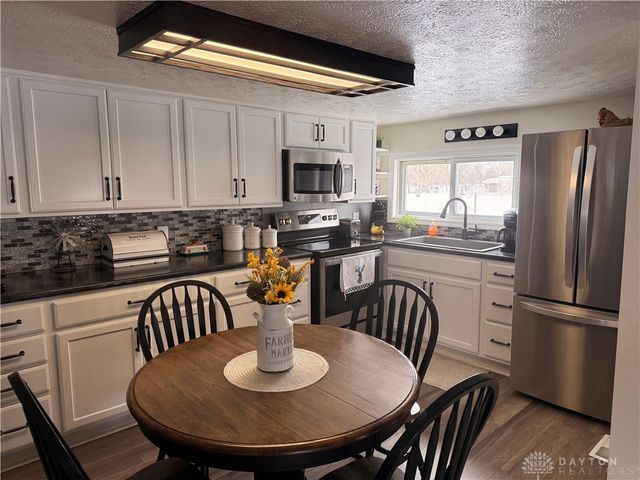 8686 National Road, Brookville, OH 45309