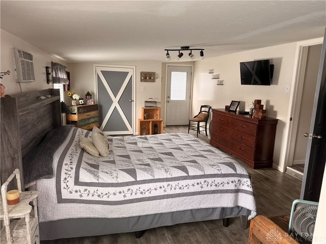 8686 National Road, Brookville, OH 45309