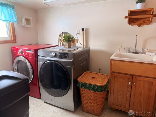 8686 National Road, Brookville, OH 45309