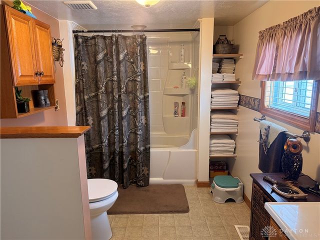 8686 National Road, Brookville, OH 45309