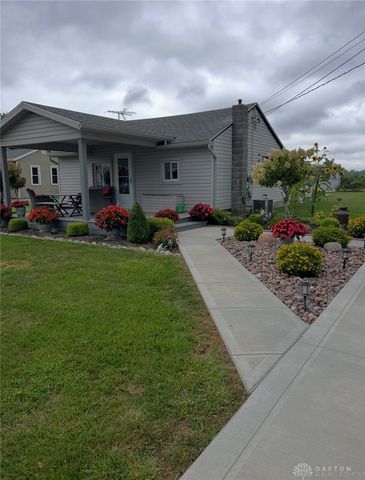 8686 National Road, Brookville, OH 45309