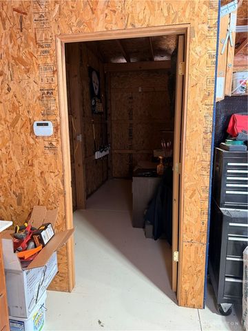 8686 National Road, Brookville, OH 45309