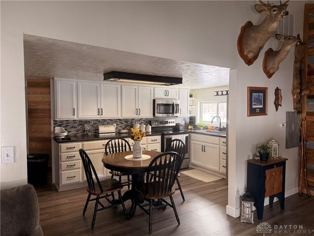 8686 National Road, Brookville, OH 45309