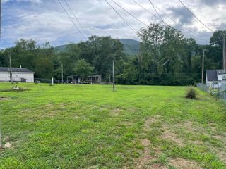 2852 Carvins Cove RD, Salem, VA 24153