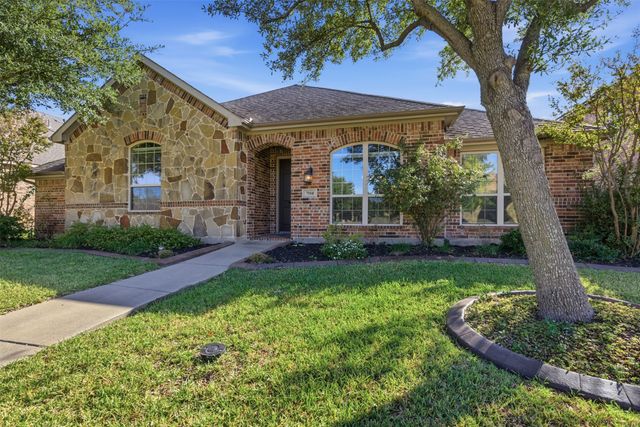 7114 Waterbury Drive, Rowlett, TX 75089
