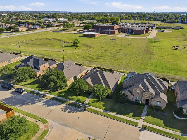 7114 Waterbury Drive, Rowlett, TX 75089