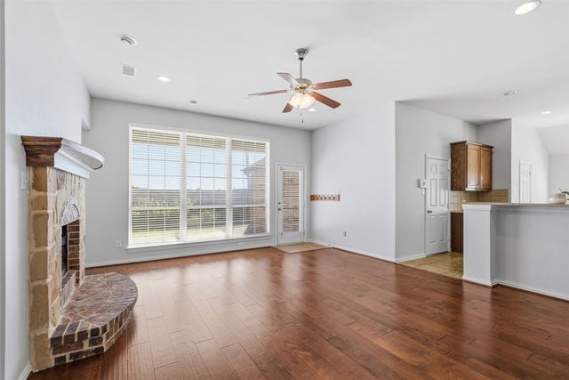 7114 Waterbury Drive, Rowlett, TX 75089