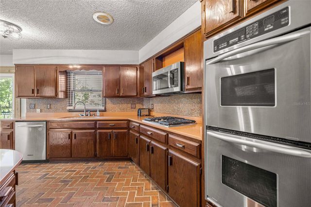 12670 N US HIGHWAY 27, Ocala, FL 34482