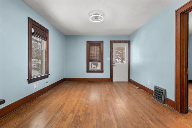 725 Gayle Avenue, Kalamazoo, MI 49048