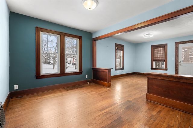 725 Gayle Avenue, Kalamazoo, MI 49048