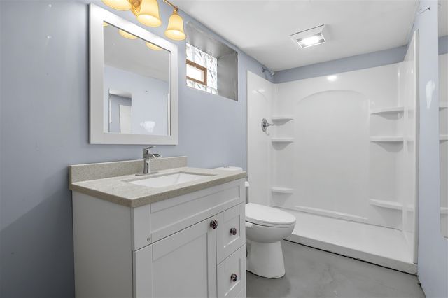 725 Gayle Avenue, Kalamazoo, MI 49048