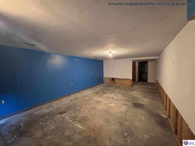 9022 Wanlou Drive, Louisville, KY 40272