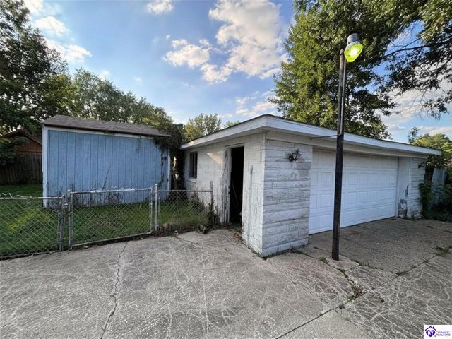 9022 Wanlou Drive, Louisville, KY 40272