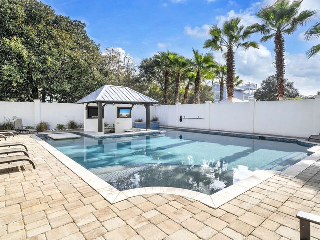 71 Dolphin Street, Destin, FL 32541