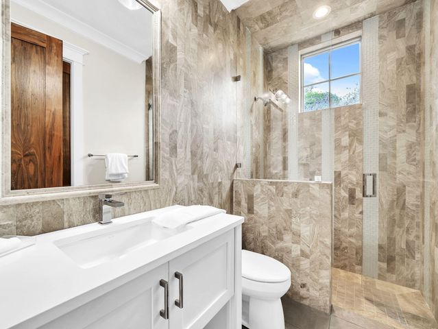 71 Dolphin Street, Destin, FL 32541