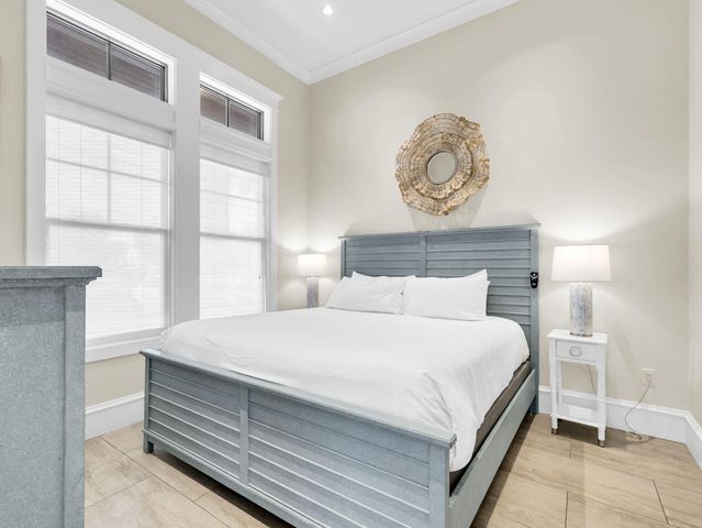 71 Dolphin Street, Destin, FL 32541