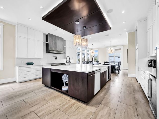 71 Dolphin Street, Destin, FL 32541